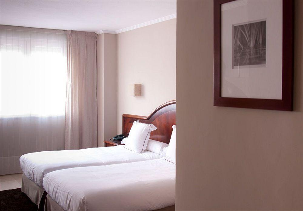Hotel San Pedro Langreo Exterior photo
